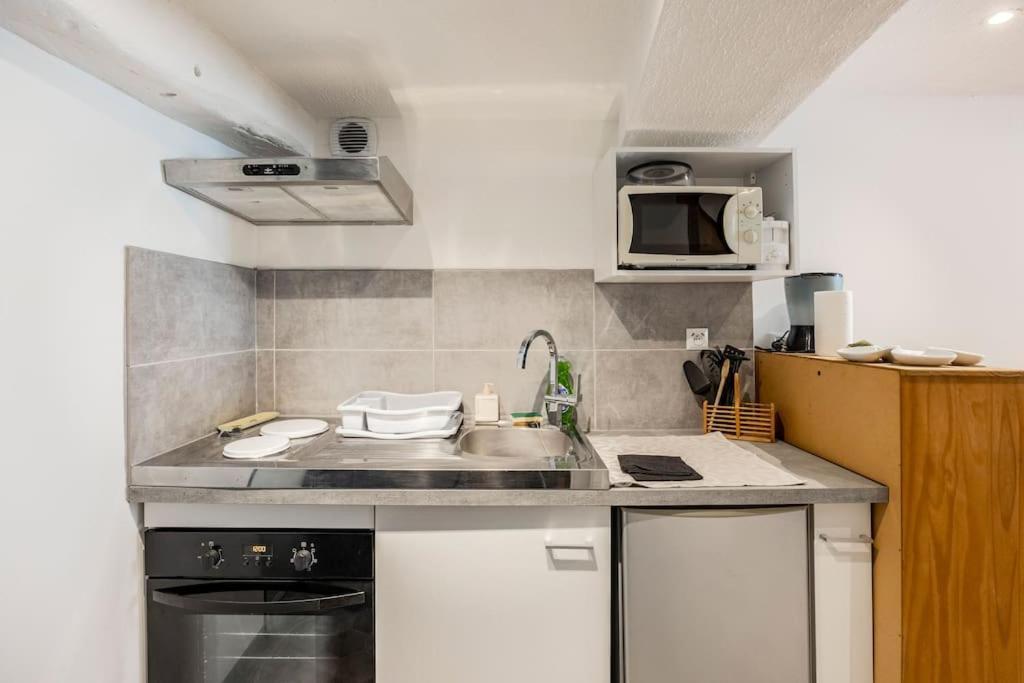 Maison Atypique Dans Circulade Bram Exteriér fotografie
